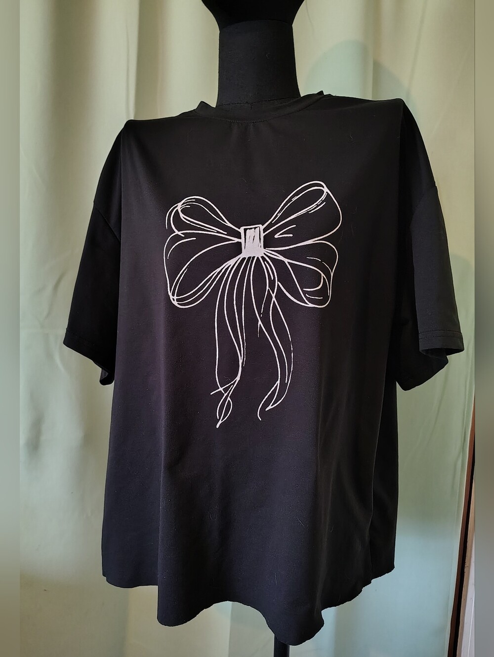 SHEIN Dazy Black Short Sleeve Tee with White Bow Doodle Art Graphic Women Large - Picture 2 of 8